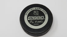 Load image into Gallery viewer, 2000 Detroit Red Wings Official Bettman NHL Game Puck Not Used RARE One Year