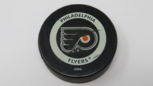 Load image into Gallery viewer, 2000 Philadelphia Flyers Official Bettman Game Used Puck RARE One Year Logo!