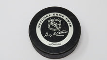 Load image into Gallery viewer, 2000-02 Washington Capitals Official Bettman NHL Game Puck Not Used