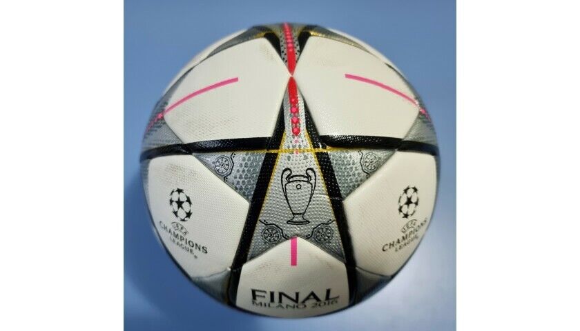 2016 Match Used Real Madrid Manchester City Soccer Ball Cristiano Rona