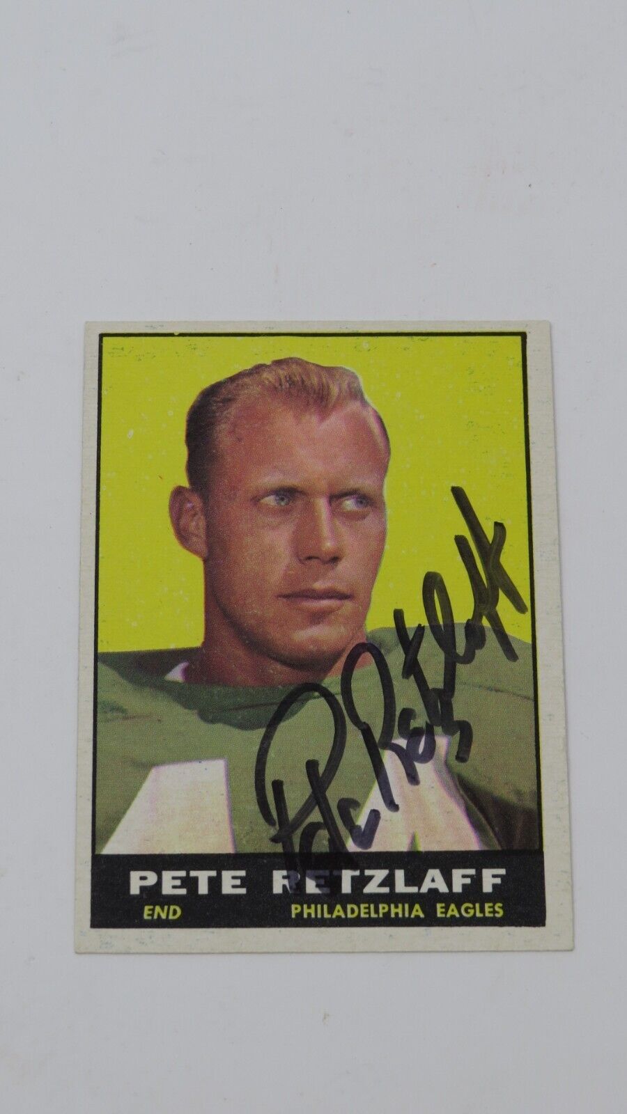 1961 Pete Retzlaff Philadelphia Eagles Topps  NFL Football Signed Trading Card